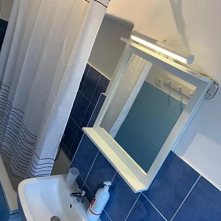 Lady Lidija - Volosko Free Parking