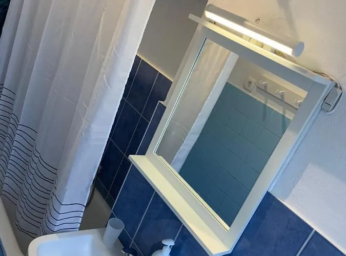 Lady Lidija - Volosko Free Parking