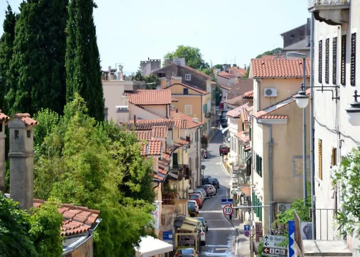 Lady Lidija - Volosko Free Parking * Opatija