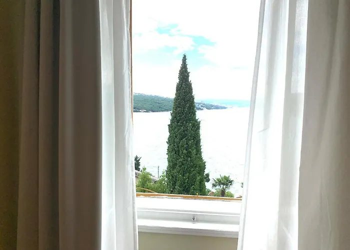 Lady Lidija - Volosko Free Parking * Opatija